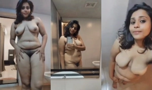 Sexy Desi Girl Shows Nude Body